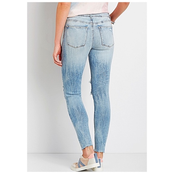 Maurice’s Premium Jeans Ripped-Frayed Sandblasted Ultimate Stretch NWT’S-$60 - Picture 2 of 4